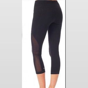 Sweaty Betty Mesh Reversible Black Leggings